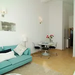 Flynn Apartman